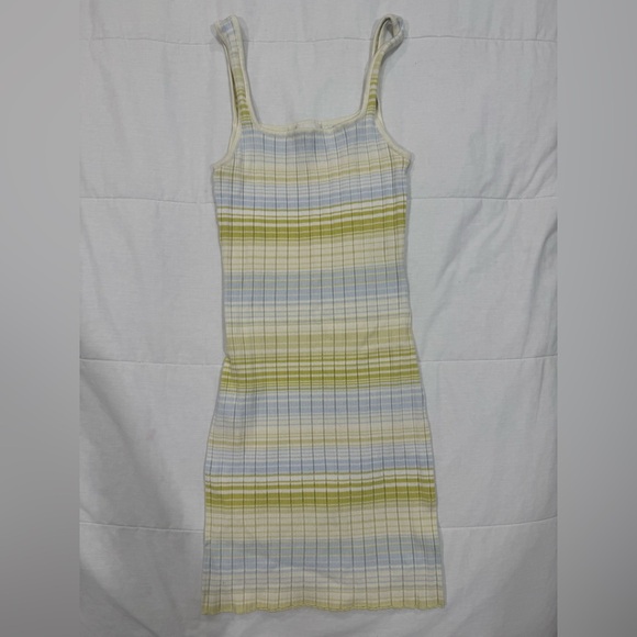 Aritzia Dress - Picture 4 of 4